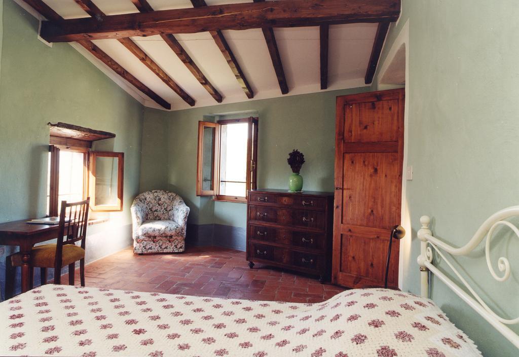 Antica Casa "Le Rondini" Bed & Breakfast Borgo a Buggiano Ruang foto