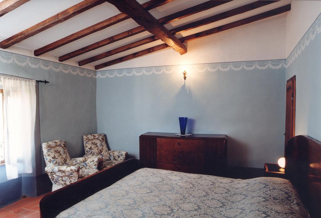 Antica Casa "Le Rondini" Bed & Breakfast Borgo a Buggiano Ruang foto