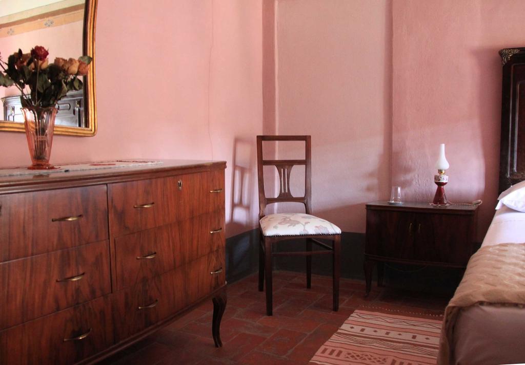 Antica Casa "Le Rondini" Bed & Breakfast Borgo a Buggiano Bagian luar foto