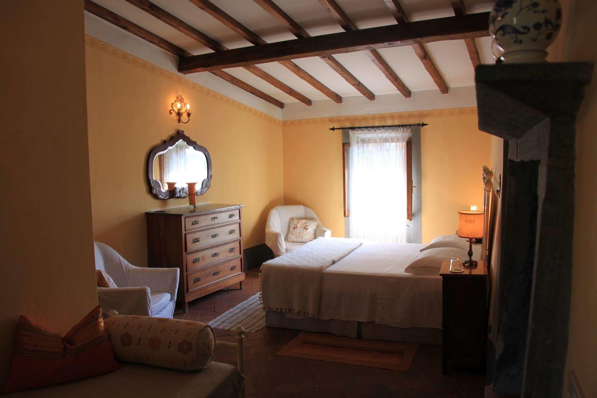 Antica Casa "Le Rondini" Bed & Breakfast Borgo a Buggiano Bagian luar foto