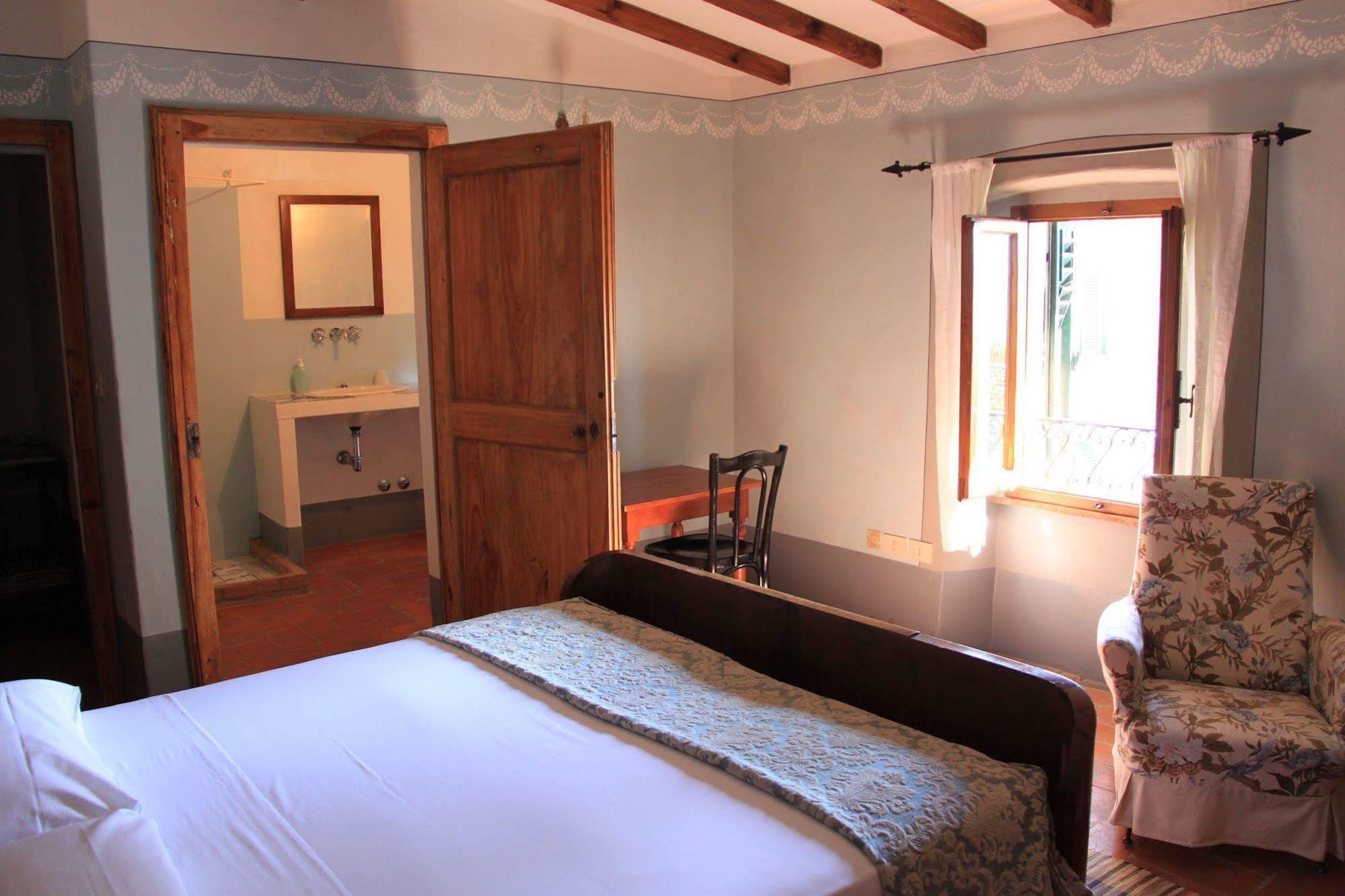 Antica Casa "Le Rondini" Bed & Breakfast Borgo a Buggiano Bagian luar foto